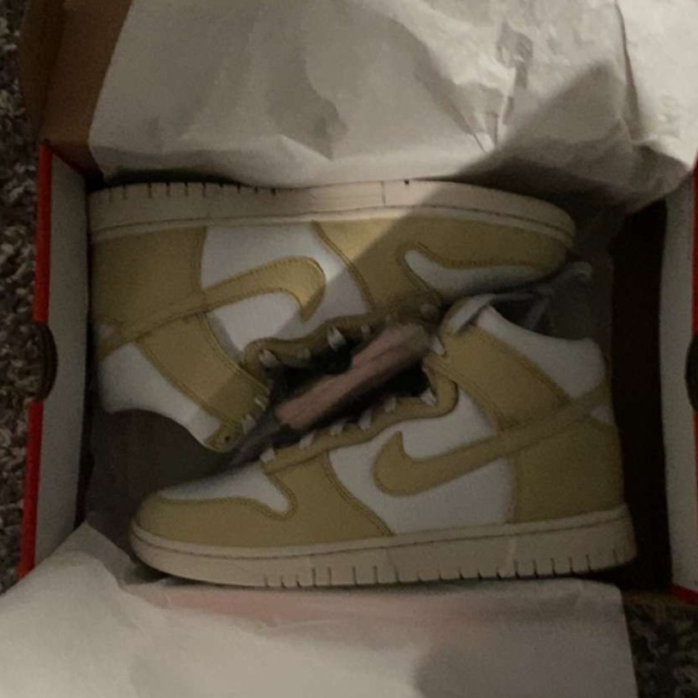 Nike Dunk High Team Gold